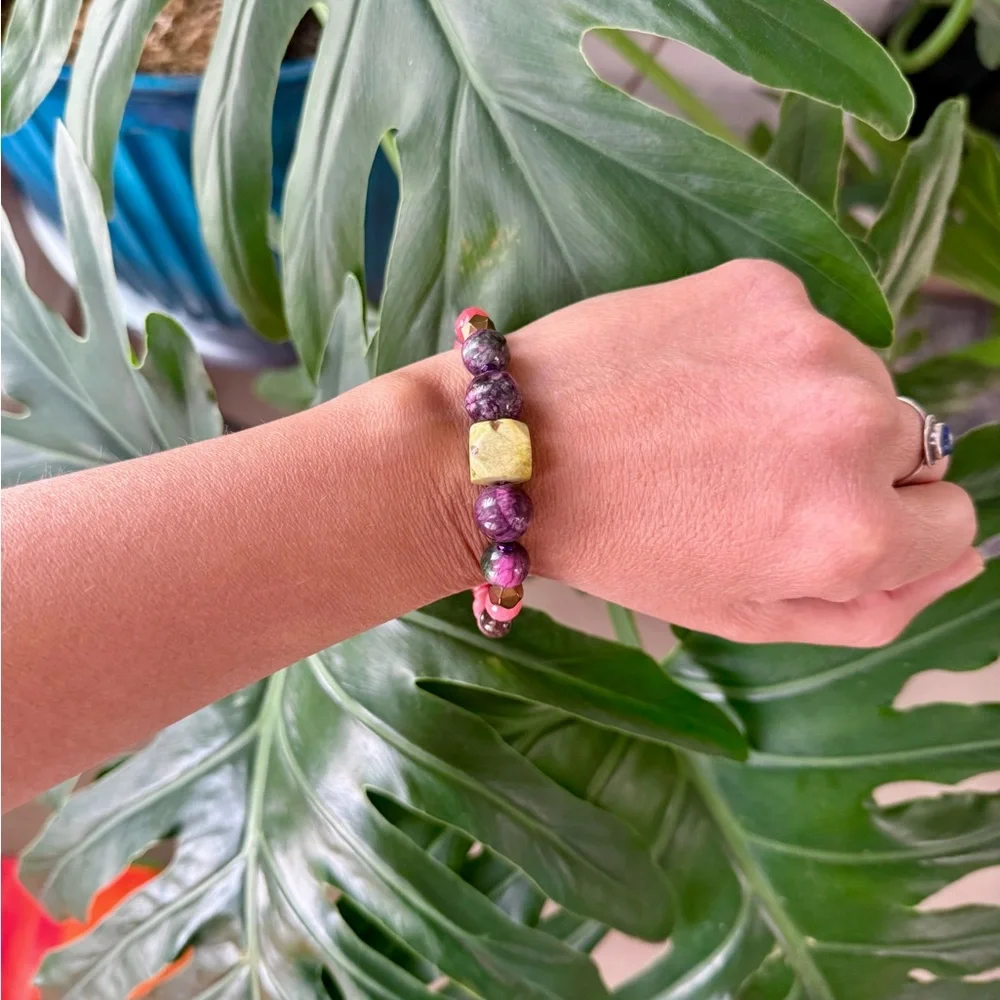 Handmade Serpentine, Jasper, Hematite & Agate Bracelet - Picture 3 of 4